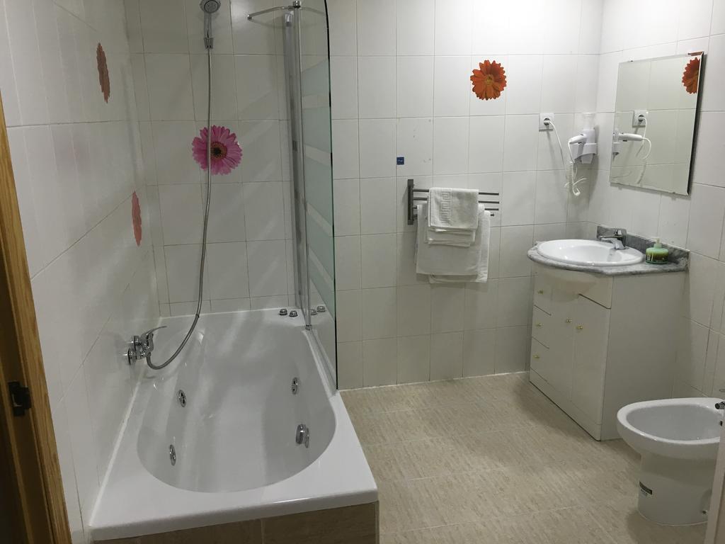 Hostal เตรสกันตอส ภายนอก รูปภาพ