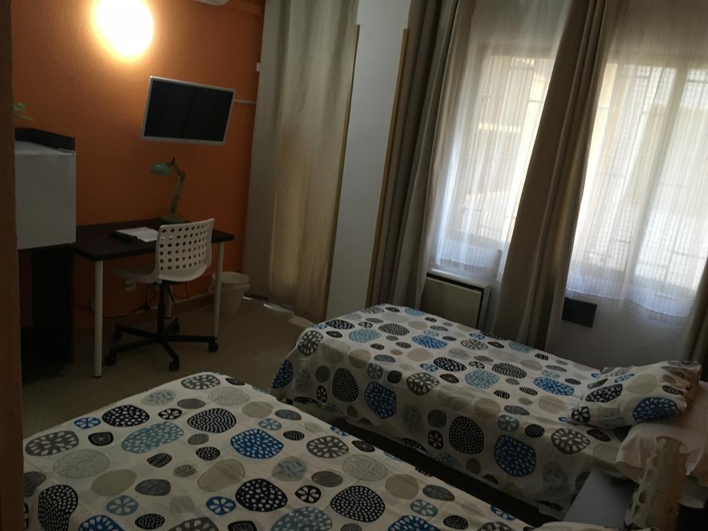 Hostal เตรสกันตอส ภายนอก รูปภาพ
